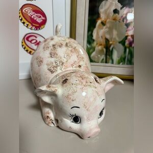 Vintage-Style Pink Ceramic Pig Planter